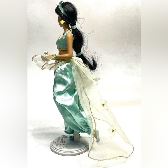 2003-Disney Princess- Jasmine/Alladin Porcelain Doll Brass Key KeepSakes - Picture 7 of 9